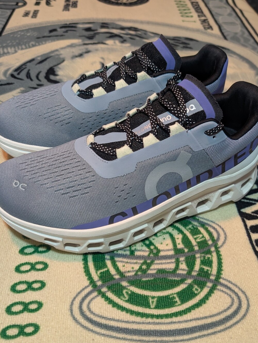 On Running Cloudmoster Swiss Engineering ® Cushioned Running Shoes Men's Size 10 - Picture 3 of 12